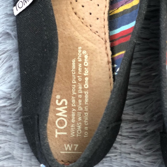 Toms - Picture 5 of 5